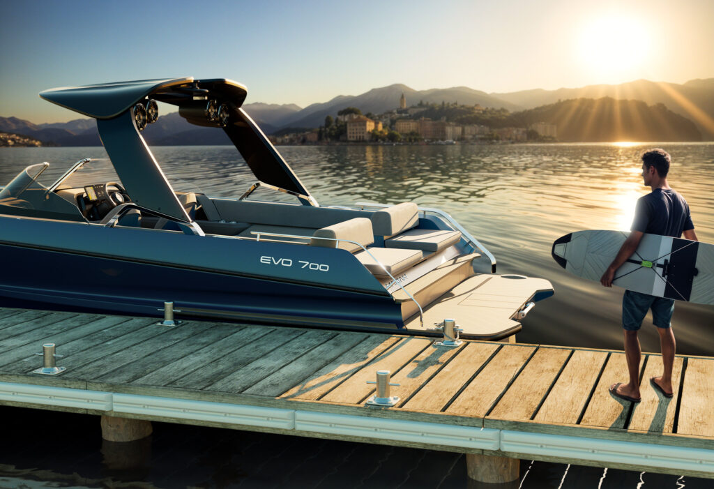 MARIAN EVO 700, mit Surfer